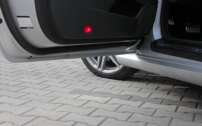 Mercedes-Benz Klasa E cena 151500 przebieg: 20720, rok produkcji 2010 z Mogielnica małe 466